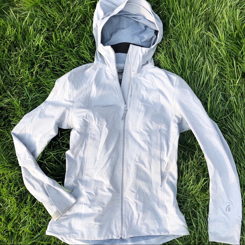 Sierra Designs all season soft shell. NEW cond.